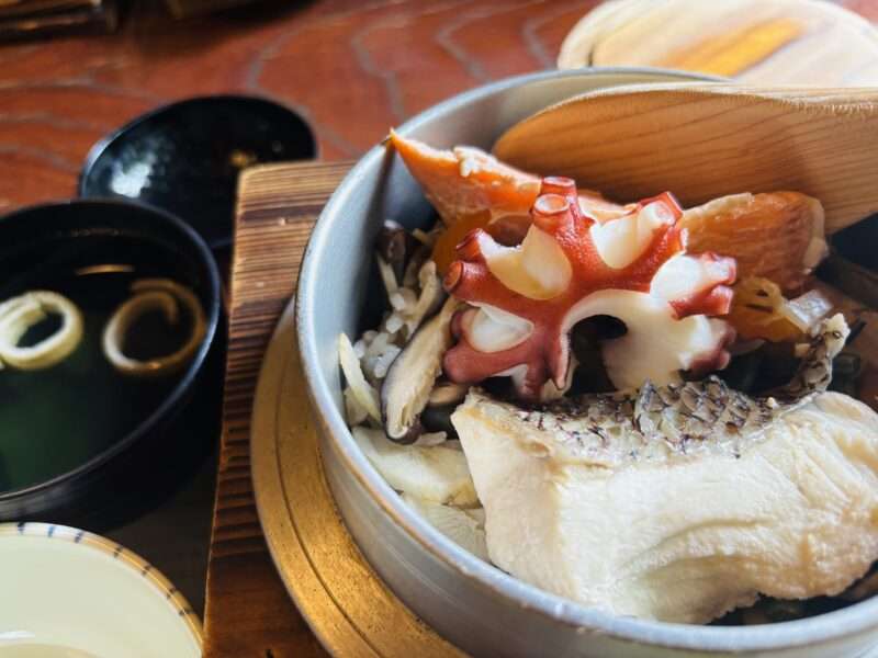 有馬温泉お食事処くつろぎ家の釜飯