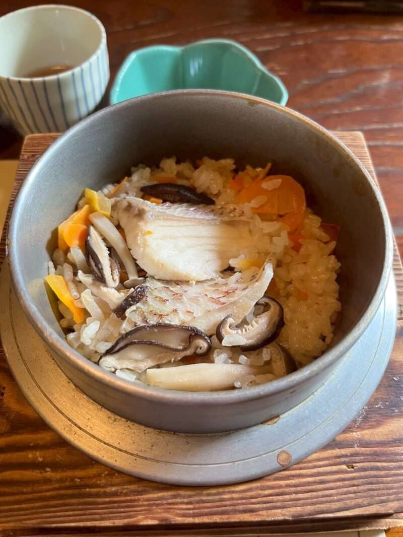 有馬温泉お食事処くつろぎ家の釜飯