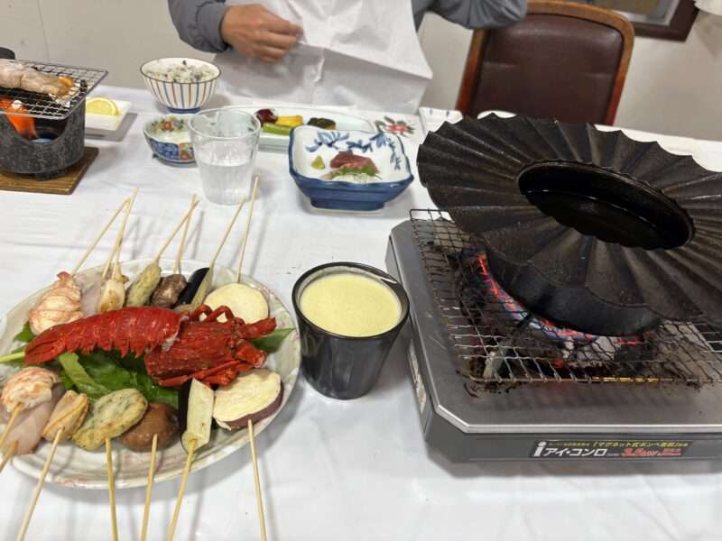 伊豆大島温泉ホテルの夕食（椿油のフォンデュ）