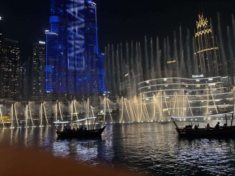 ドバイ噴水ショー