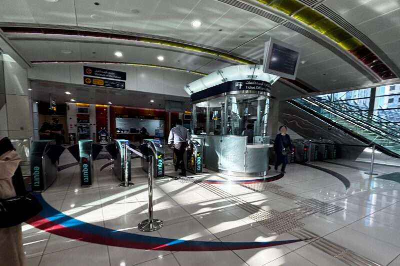 ドバイメトロの改札