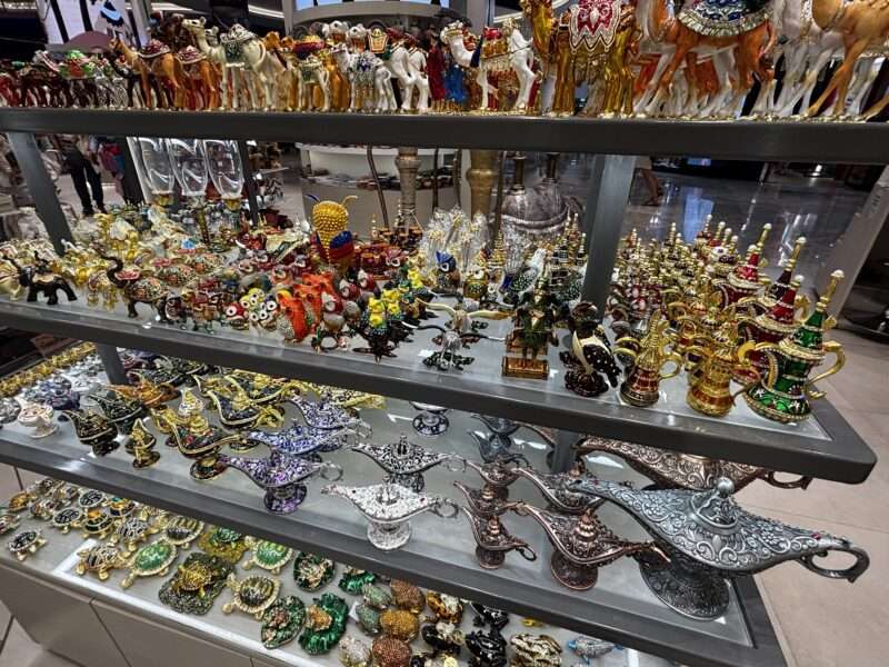 ドバイモールのお土産屋