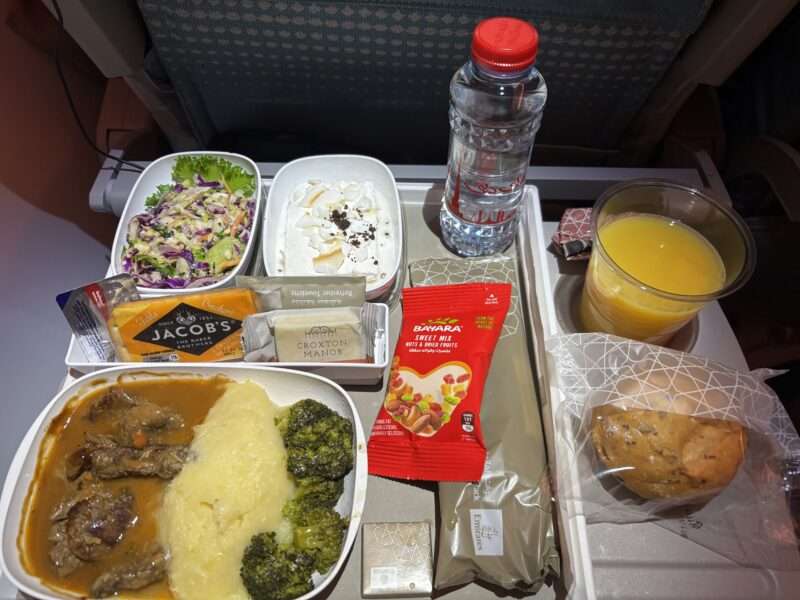 エミレーツ航空エコノミークラス食事