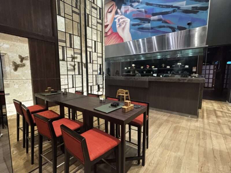 ドバイのレストランWoxの店内