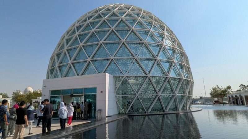 シェイク・ザーイド・グランド・モスクの入場口