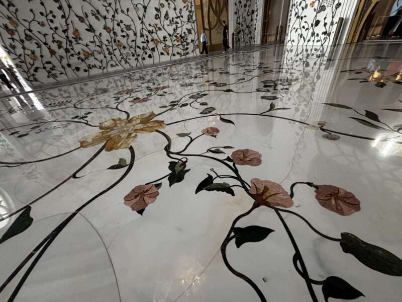 シェイク・ザーイド・グランド・モスクの床