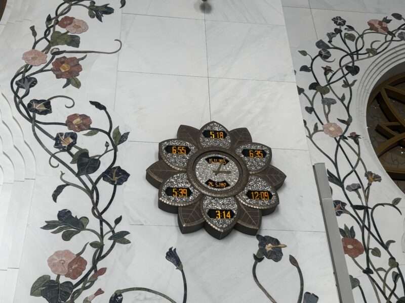 シェイク・ザーイド・グランド・モスクの時計