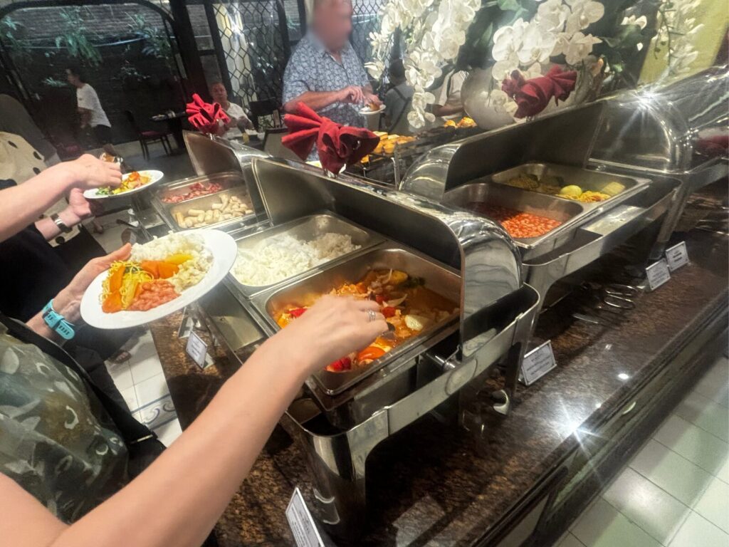 ベトナム・ホイアンのホテルシルコテルホイアンの朝食
