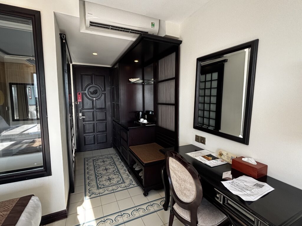 ベトナムシルコテルホイアンのお部屋の様子